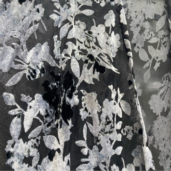 Cato black and gray floral super soft shawl, one size - Picture 2 of 8